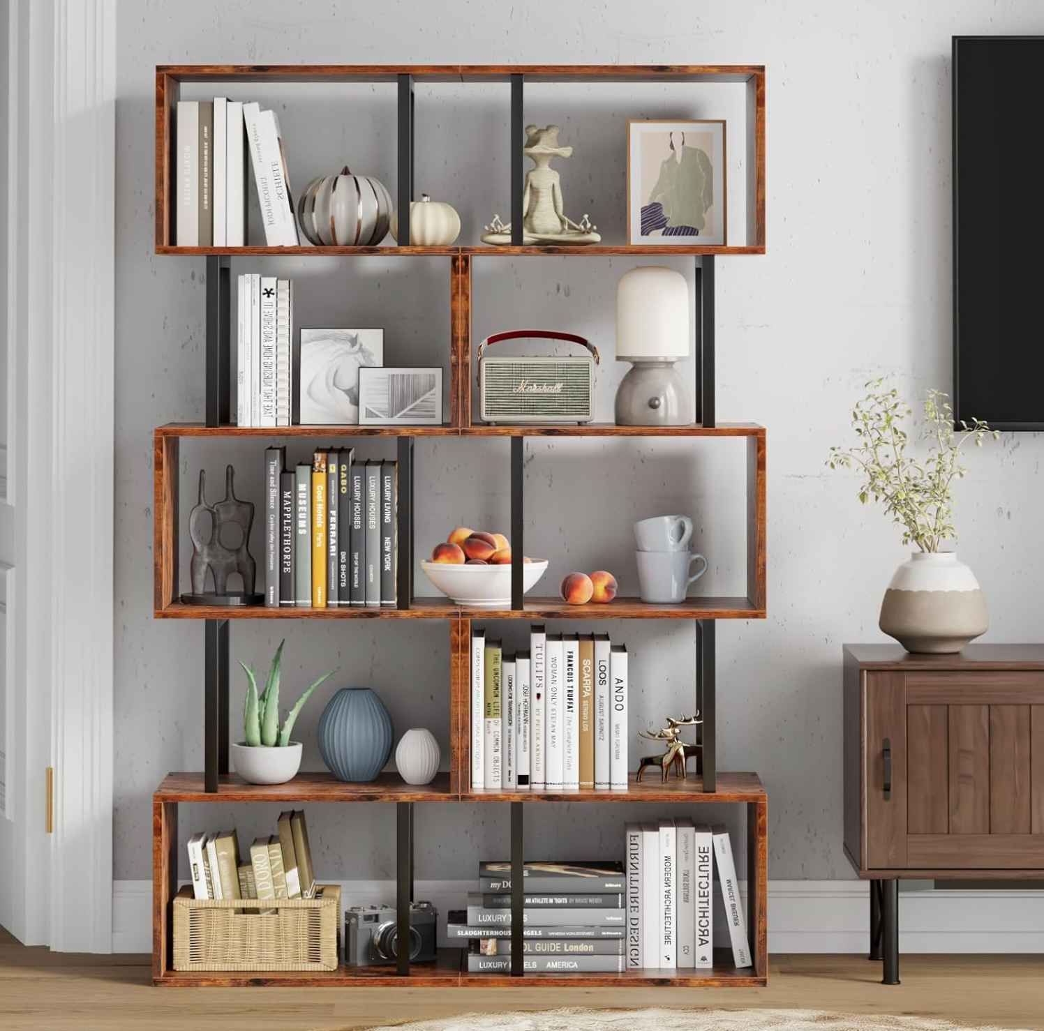 The Stanza Stagger Shelf